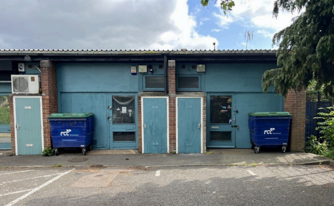 Lemsford Rd, Hatfield for sale Primary Photo- Image 1 of 1