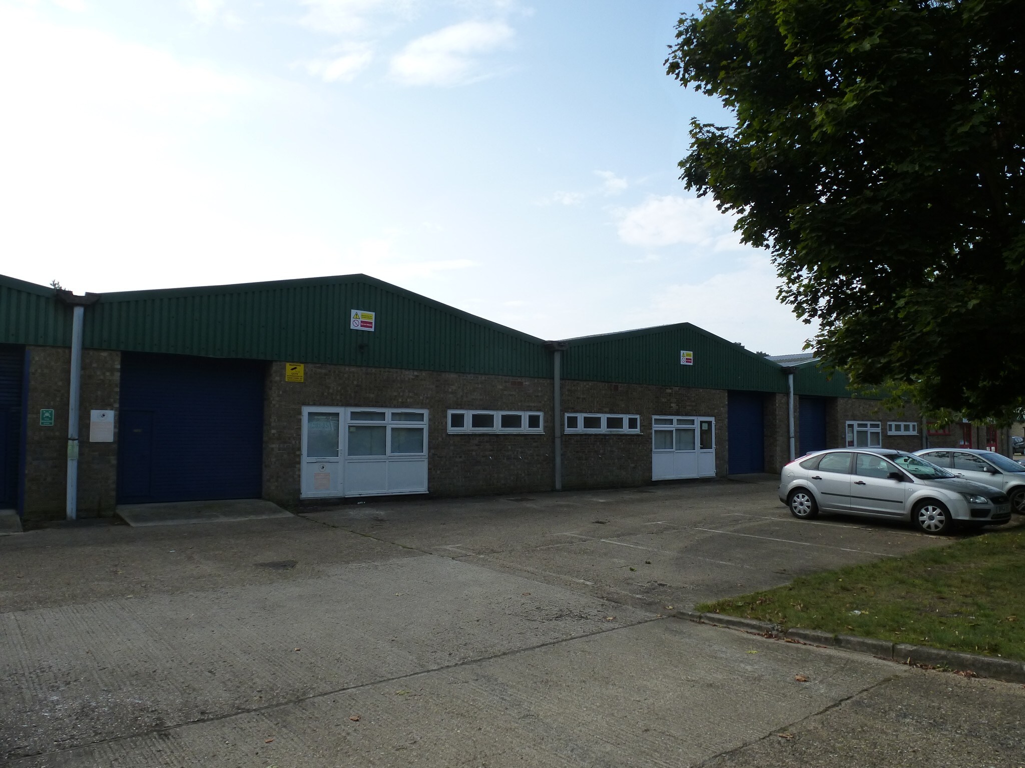 Wimbledon Ave, Brandon to rent Primary Photo- Image 1 of 2