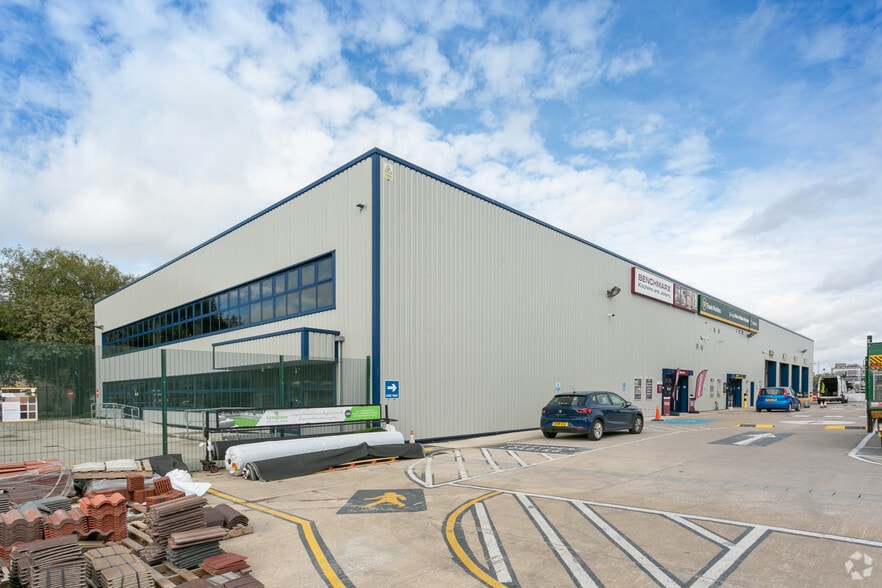 2274 Dunbeath Rd, Swindon for sale - Building Photo - Image 1 of 1