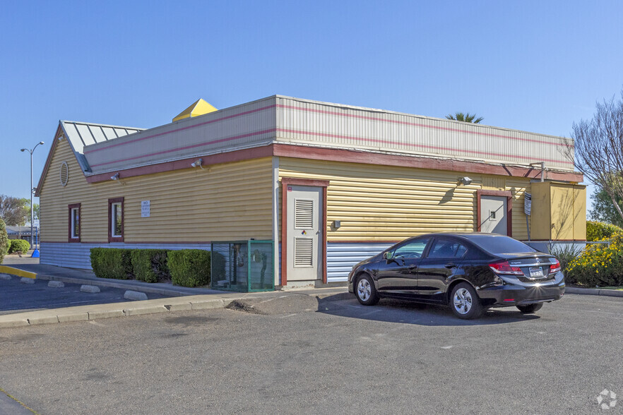 360 W Olive Ave, Merced, CA for sale - Building Photo - Image 2 of 12