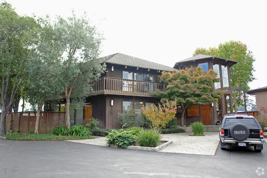 1588 Soquel Dr, Santa Cruz 95065 UK