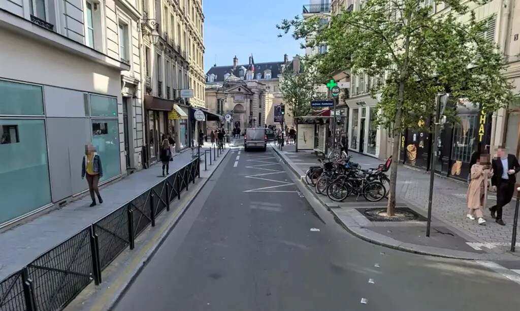 Retail in Paris to rent Aerial- Image 1 of 3