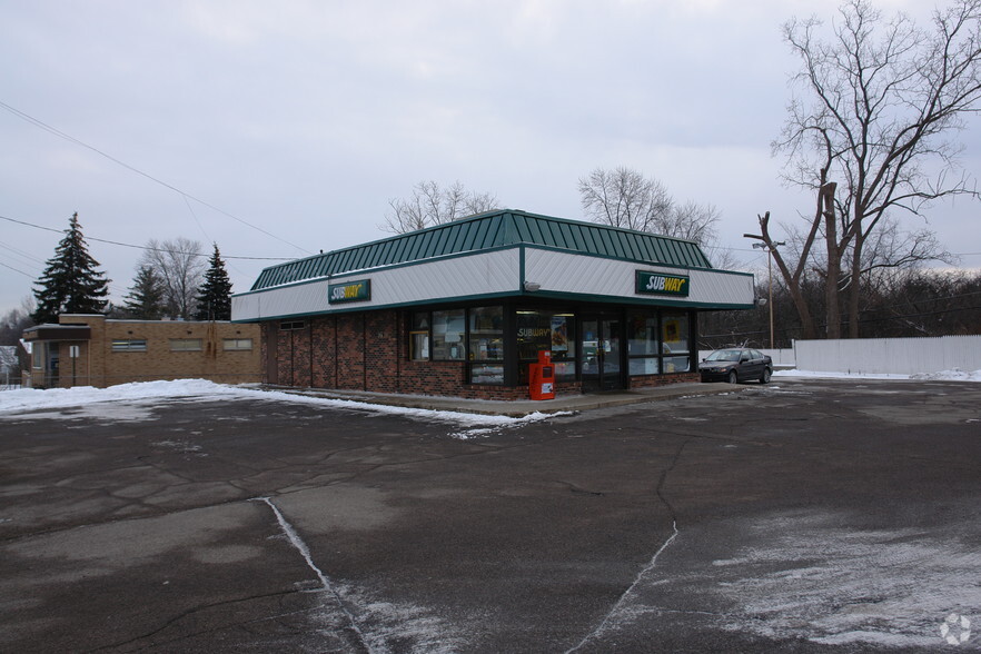 3631 Miller Rd, Flint, MI for sale - Building Photo - Image 2 of 7