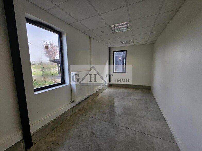 Industrial in Moissy-Cramayel to rent - Interior Photo - Image 3 of 6