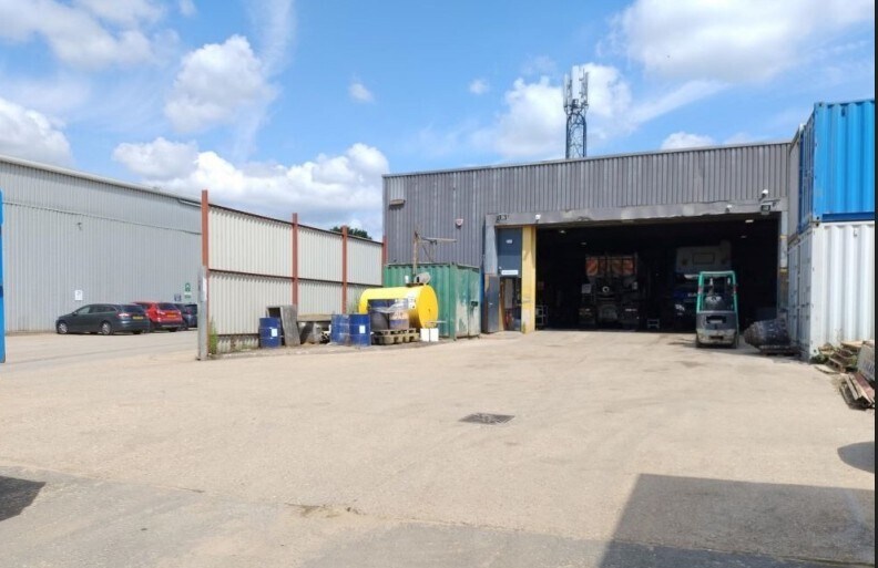 47-49 Burrowfield, Welwyn Garden City for sale Building Photo- Image 1 of 1