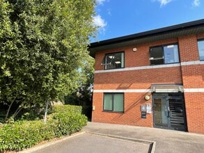 4-6 Stanhope Gate, Camberley to rent Interior Photo- Image 1 of 3