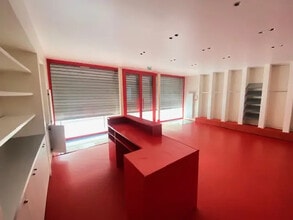 Office in Paris to rent Building Photo- Image 2 of 7