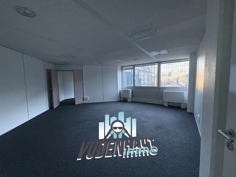 Office in Toulouse to rent - Building Photo - Image 1 of 9