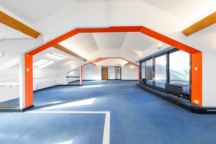 Stephensons Way, Ilkley to rent - Interior Photo - Image 2 of 4