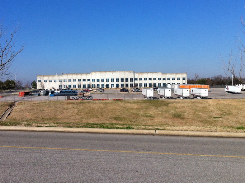 2 Dell Pky, Nashville, TN for sale - Building Photo - Image 1 of 1