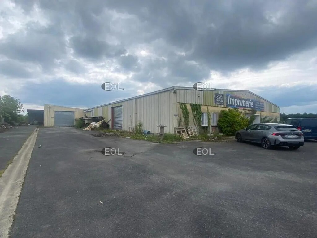 Vente Entrepôt 2 000 m² - Photo 1