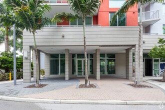 7671 NW 107th Ave, Doral, FL to rent Building Photo- Image 1 of 2