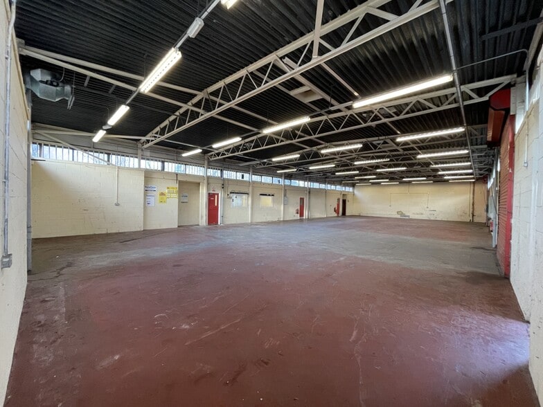 Baltic Rd, Gateshead to rent - Interior Photo - Image 2 of 3