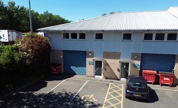 Primrose Hl, Kings Langley to rent Interior Photo- Image 1 of 6