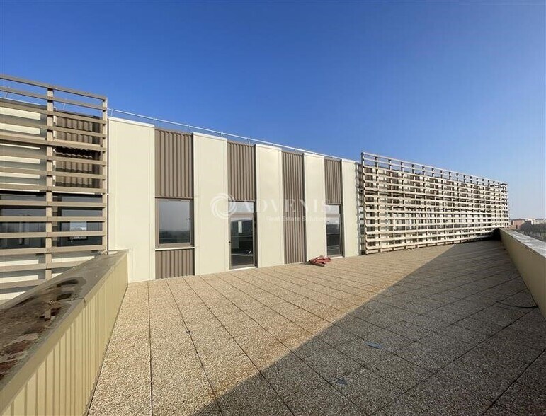 Light Industrial in Tremblay En France for sale - Building Photo - Image 1 of 10