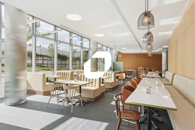 Office in Rueil-Malmaison to rent - Building Photo - Image 3 of 14