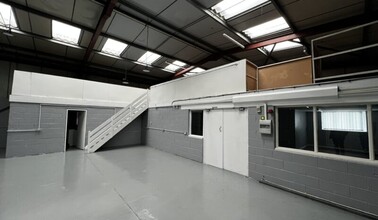 Llay Industrial Estate, Wrexham for rent Interior Photo- Image 1 of 1