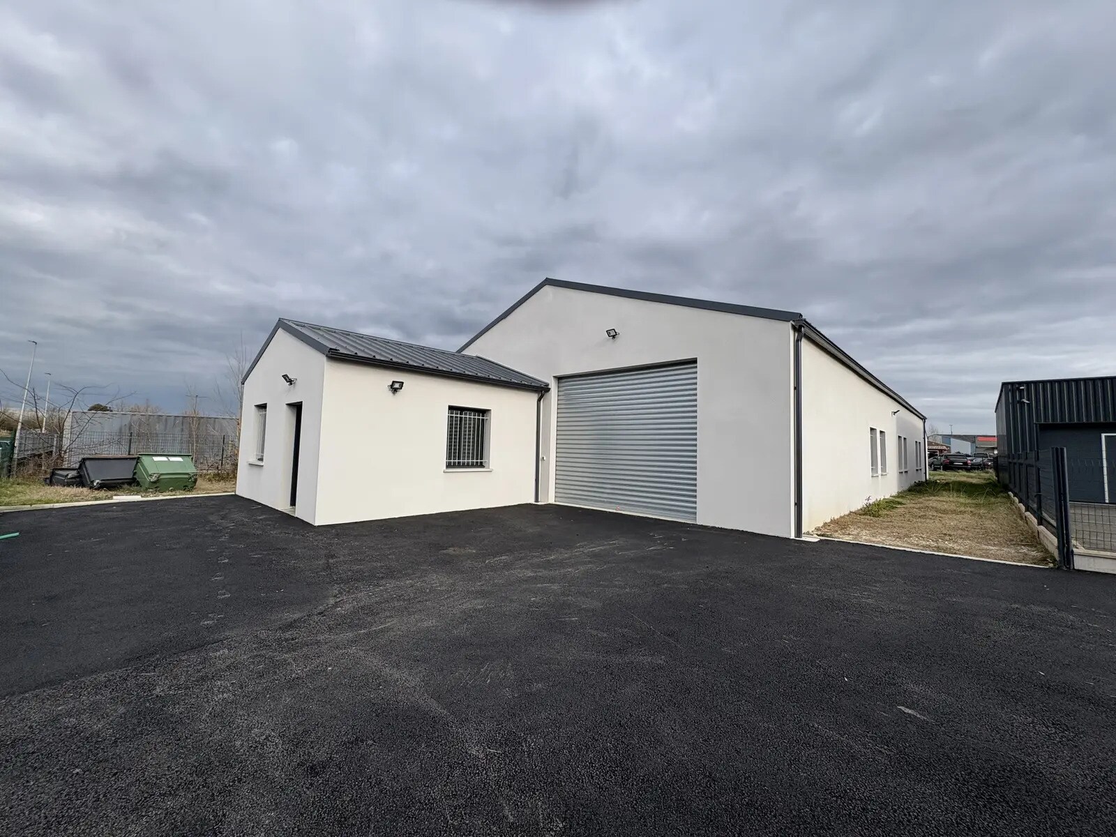 Retail in Bruges for sale Building Photo- Image 1 of 9