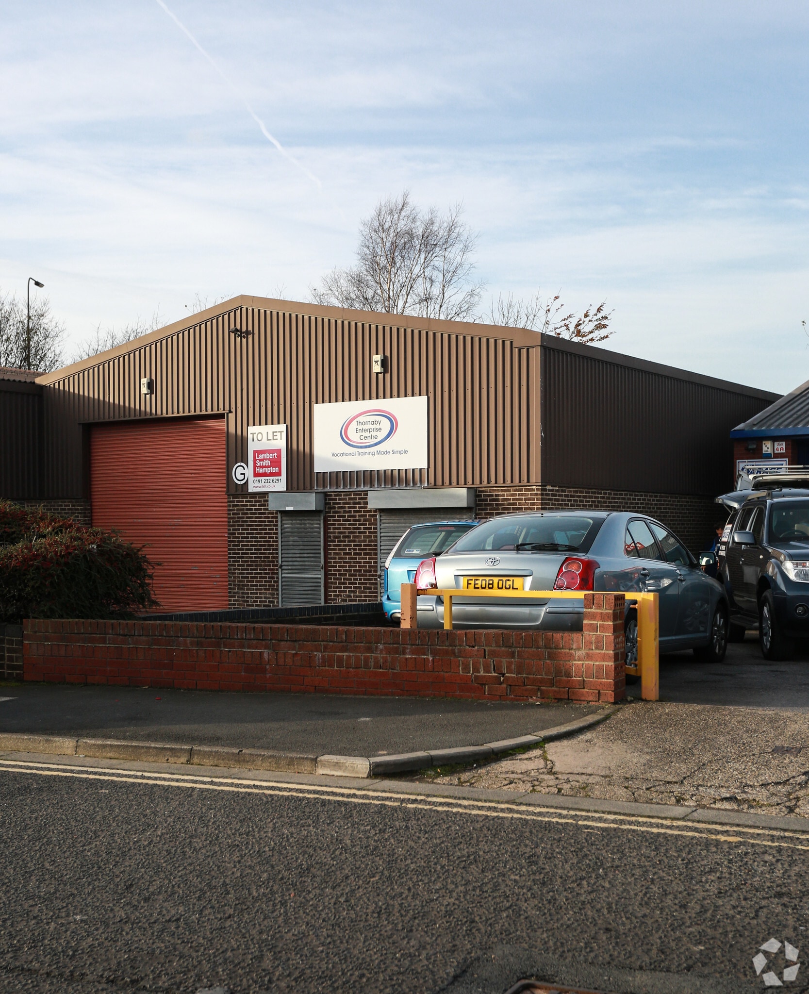 Mandale Industrial Estate portfolio of 8 properties for sale on LoopNet.co.uk Primary Photo- Image 1 of 9
