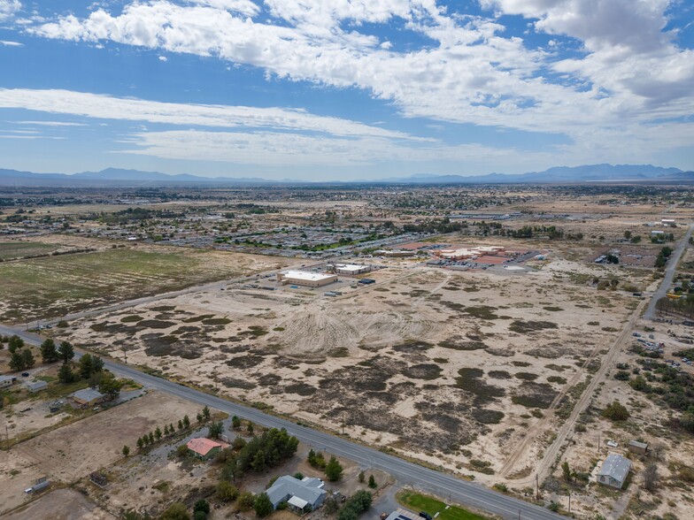 631 W Basin Ave, Pahrump, NV for sale - Primary Photo - Image 2 of 2