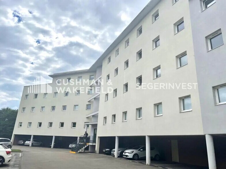 Office in Dijon to rent - Building Photo - Image 1 of 8