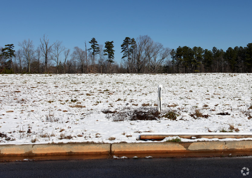 Parkview Dr, Henderson, NC for sale - Primary Photo - Image 1 of 1