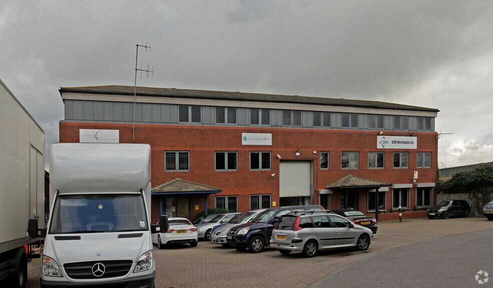 Galleymead Rd, Slough for sale - Primary Photo - Image 1 of 1