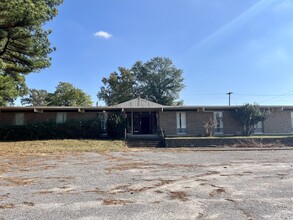 5400 Elvis Presley Blvd, Memphis, TN for sale Primary Photo- Image 1 of 1