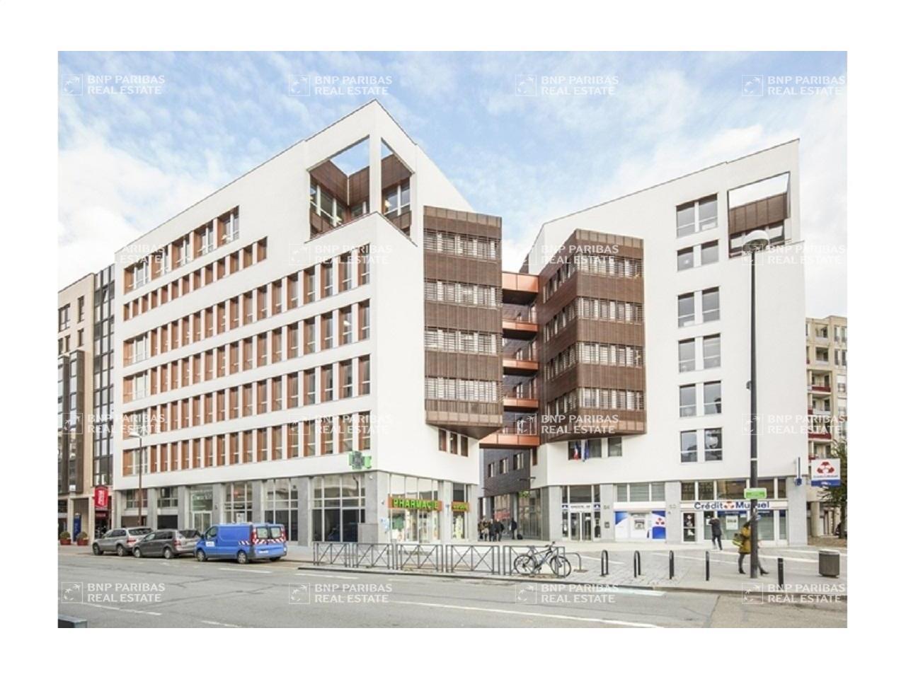 Office in Montigny-le-Bretonneux to rent Building Photo- Image 1 of 12