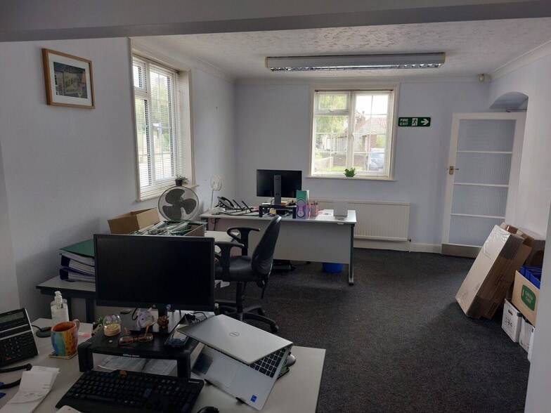 52 Front St, York for sale - Interior Photo - Image 3 of 7