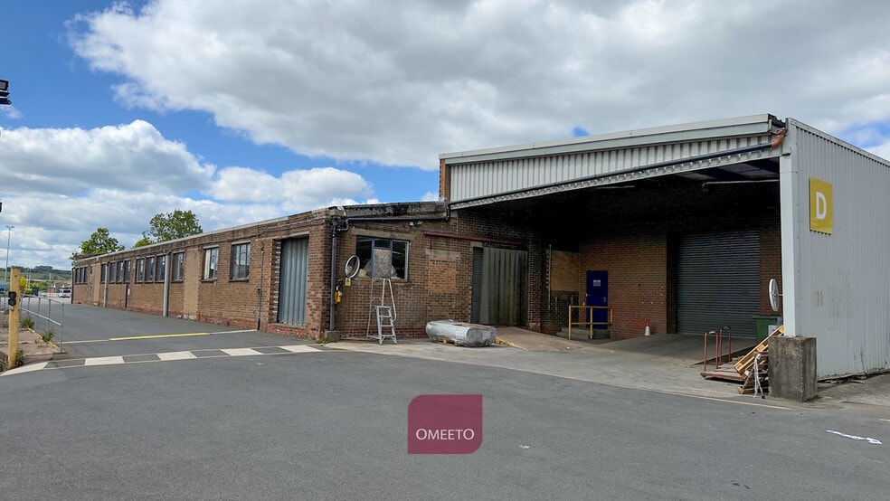Hallam Fields Rd, Ilkeston to rent - Building Photo - Image 2 of 41