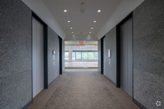 1 Ravinia Dr, Atlanta, GA to rent Interior Photo- Image 1 of 4