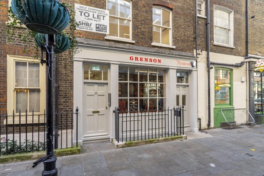 21-23A Meard St, London to rent - Building Photo - Image 2 of 23