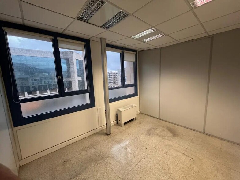 Office in Toulon to rent - Interior Photo - Image 3 of 4