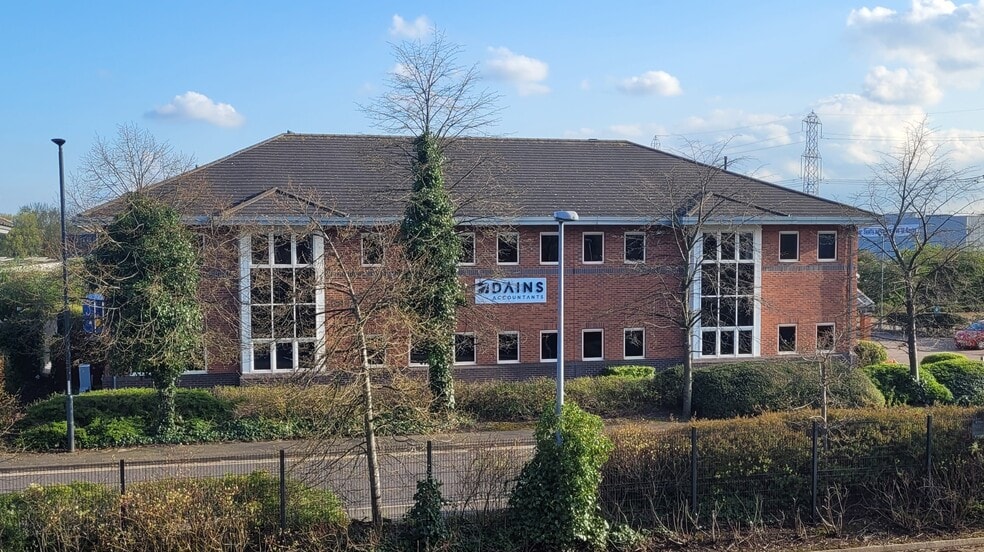 Wyvern Park, Derby to rent - Building Photo - Image 2 of 6