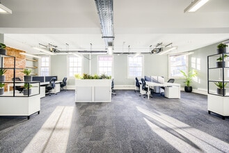 36 Bennetts Hl, Birmingham to rent Interior Photo- Image 2 of 27