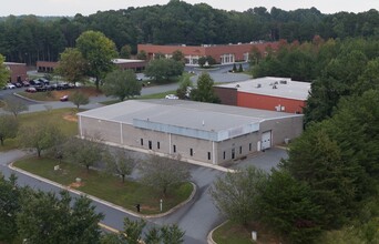 192 Talbert Pointe Dr, Mooresville, NC for sale Building Photo- Image 1 of 9