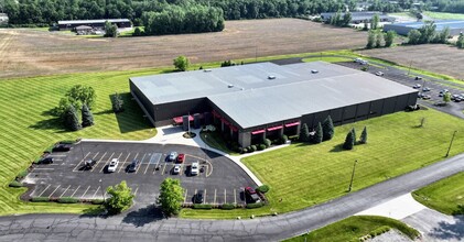 2955 S Maplecrest Rd, Fort Wayne, IN for rent Building Photo- Image 1 of 8