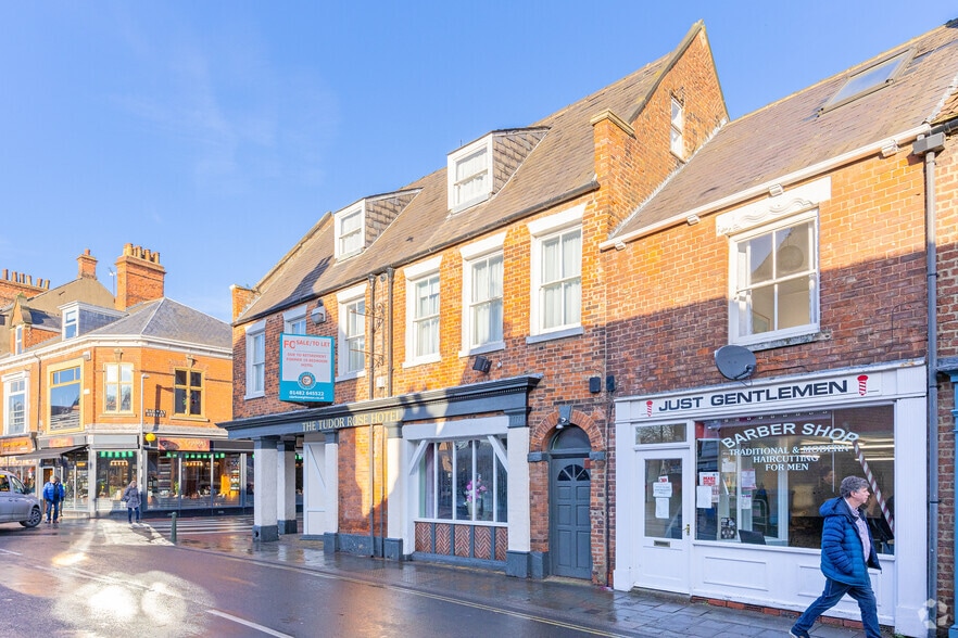 Saturday Market, Beverley, Hu17 0dg, Beverley to rent - Building Photo - Image 2 of 5