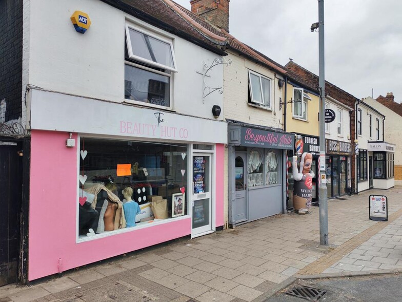 78 High St, Great Yarmouth to rent - Building Photo - Image 2 of 3