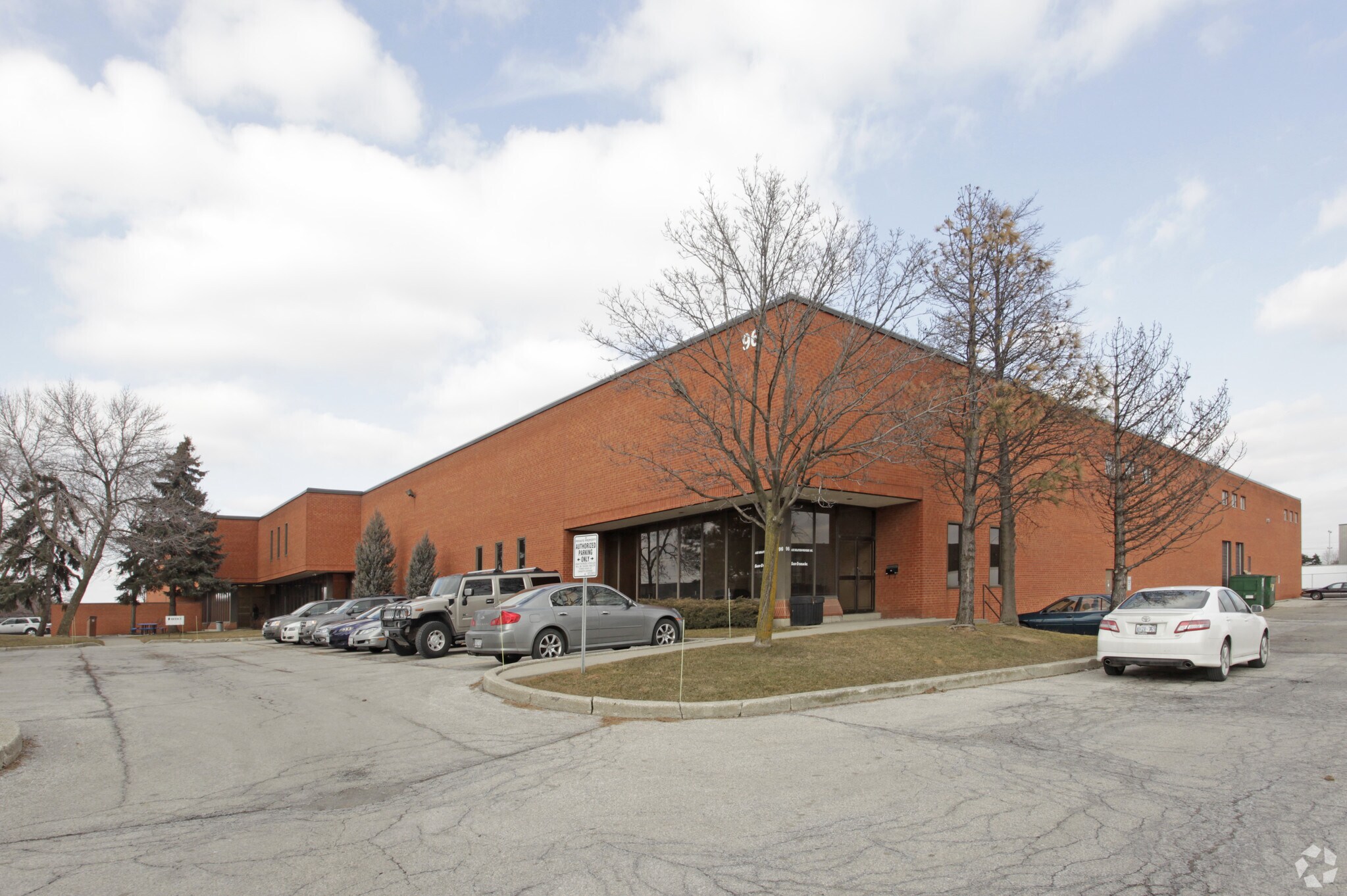 94-100 Carrier Dr, Toronto, ON to rent Primary Photo- Image 1 of 3