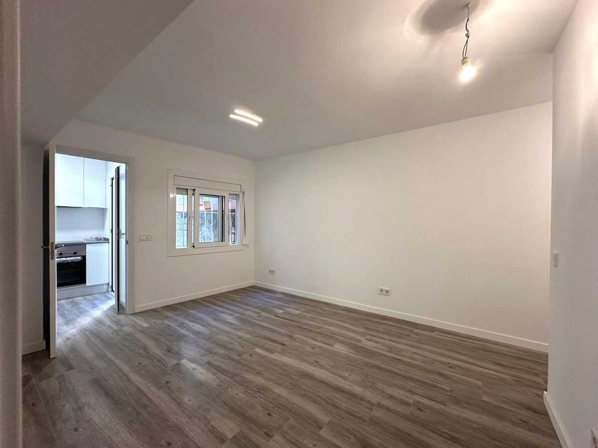 Santa Coloma de Gramenet, BAR 08923 - Unit - -  - Interior Photo - Image 1 of 12