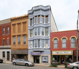 24 W Main St, Freeport, IL for sale Primary Photo- Image 1 of 1