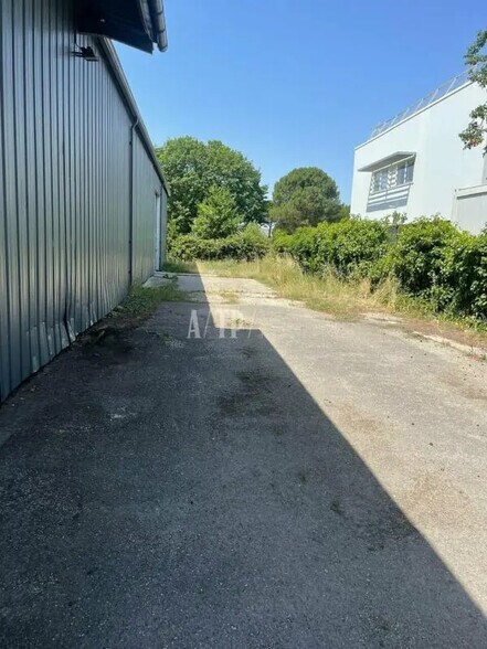 Light Industrial in Gradignan to rent - Building Photo - Image 3 of 12