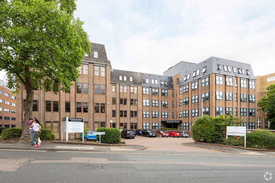 21-27 Perrymount Rd, Haywards Heath to rent - Building Photo - Image 1 of 3