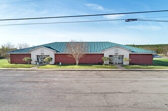 2515 Highway 180 W, Mineral Wells, TX for sale Building Photo- Image 1 of 1