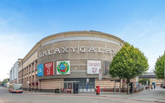 More details for Bridge St, Luton - Retail to Rent