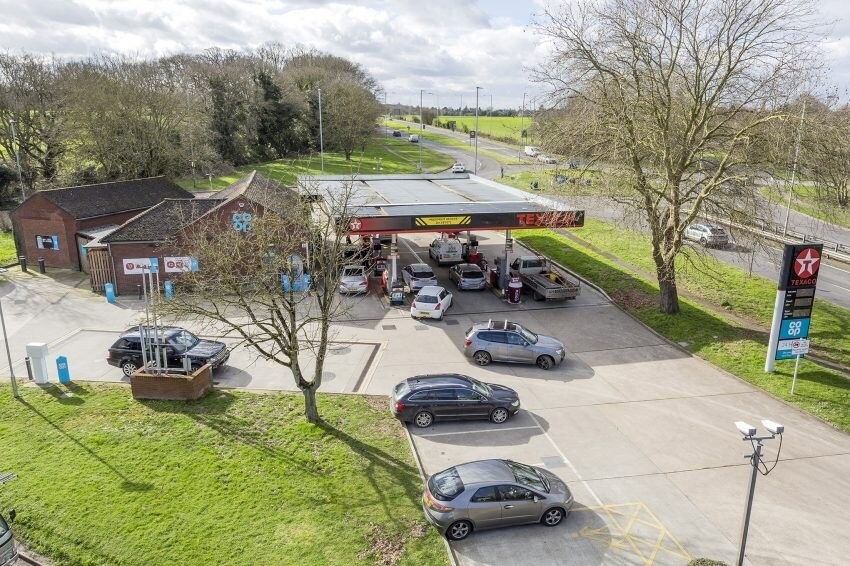 New Bath Rd, Reading RG10 9RL UK