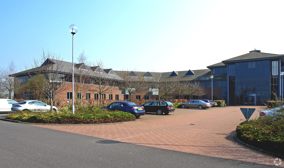 Manor Dr, Peterborough for sale - Primary Photo - Image 1 of 1