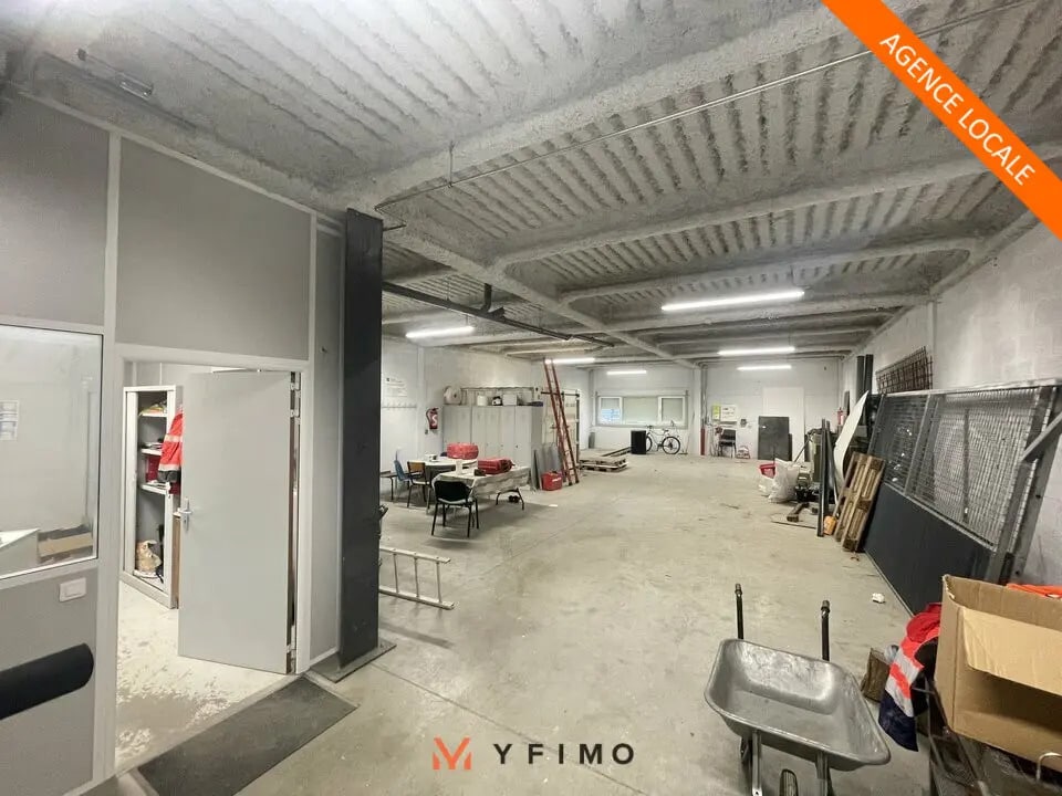 Location Local d'activités 175 m² - Photo 1